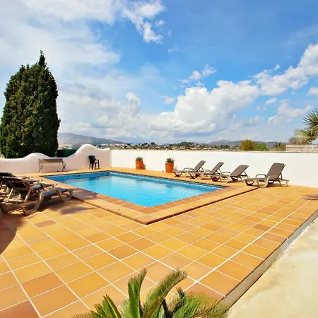 Vila Sendra - Rustic For Nature Lovers In