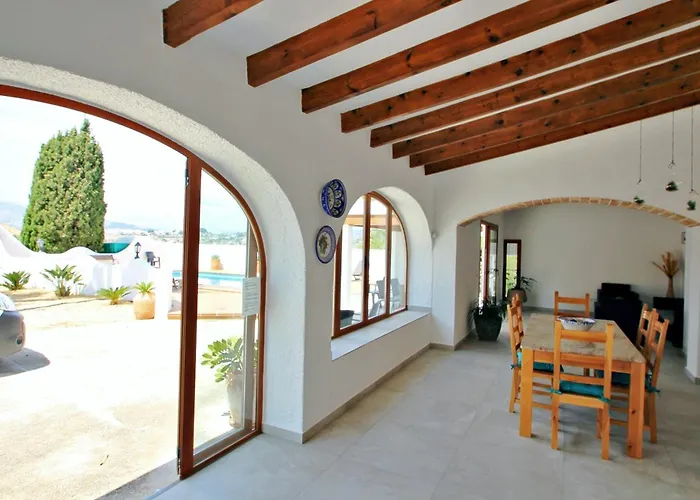 Sendra - Rustic For Nature Lovers In Villa