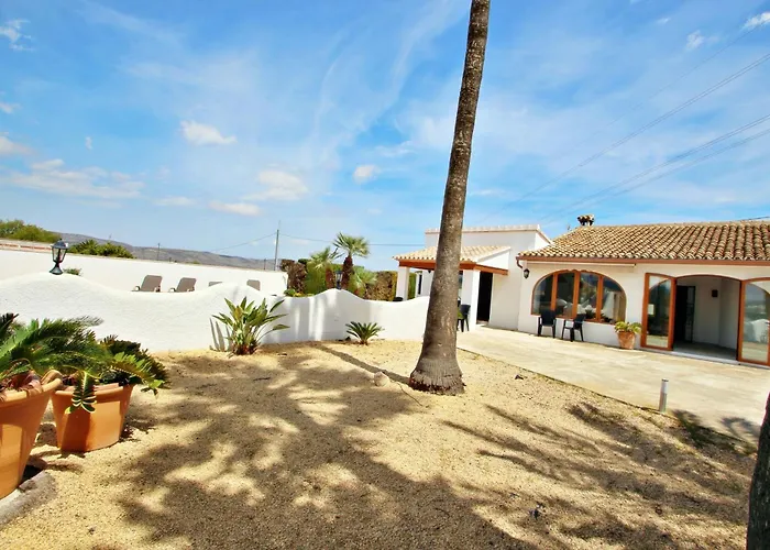 Villa Sendra - Rustic For Nature Lovers In